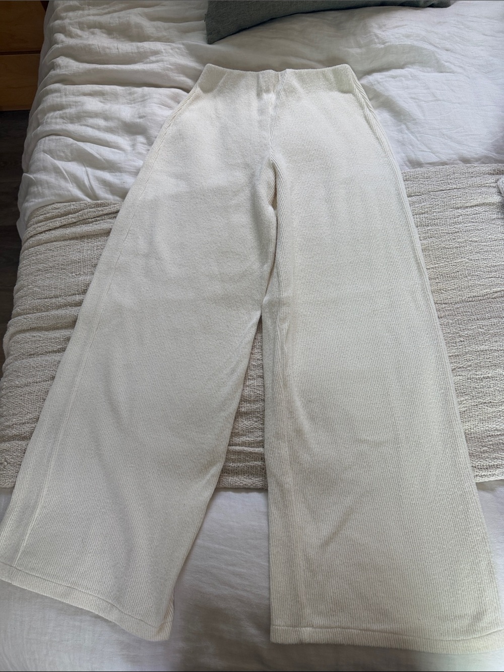 Zara Cream Wide-Leg Knit Pants